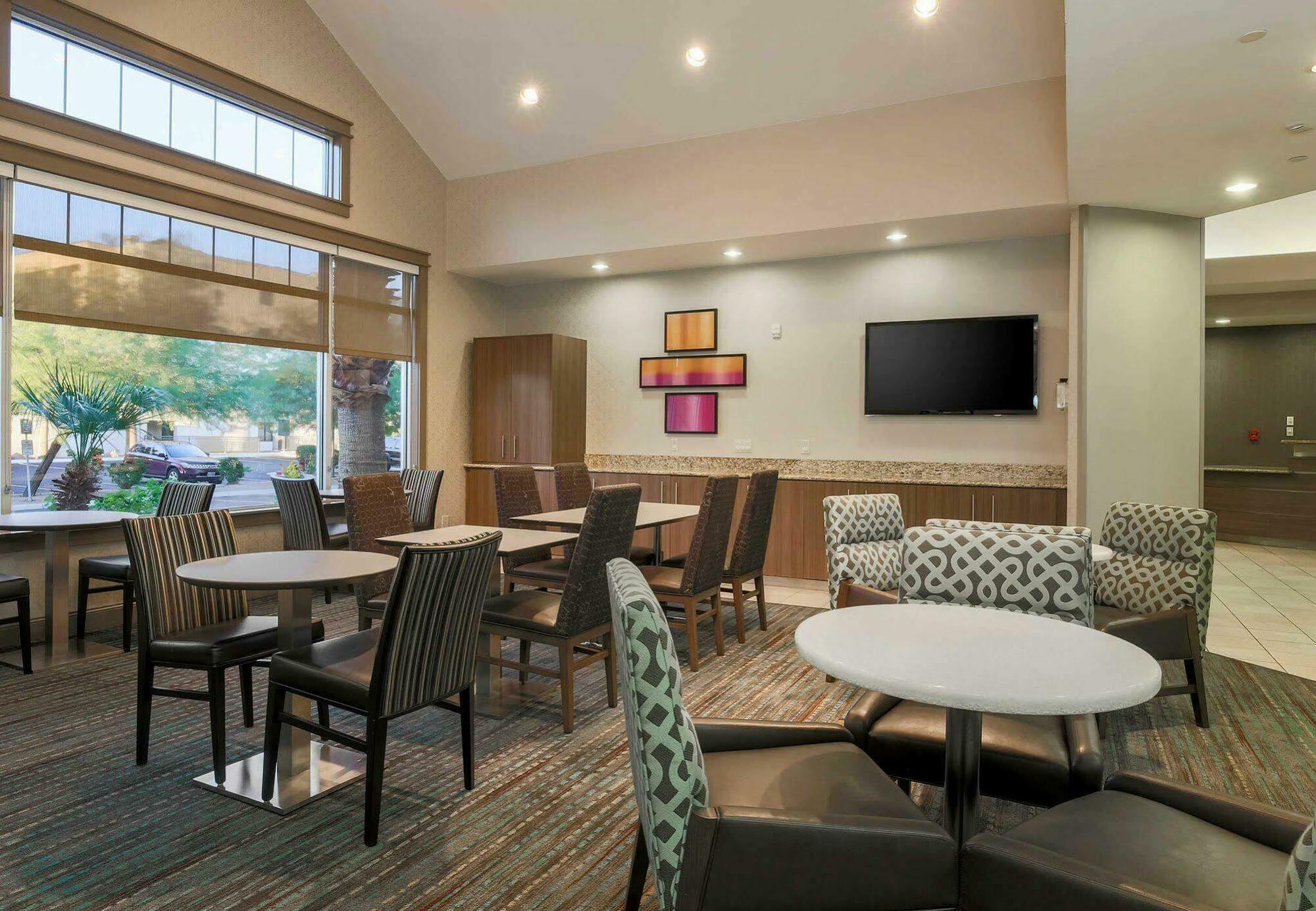 By Marriott Vegas Stadium Area 3*